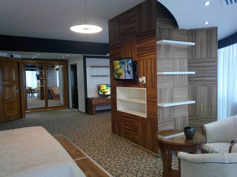 Hotel Oltenia 크라이오바 외부 사진